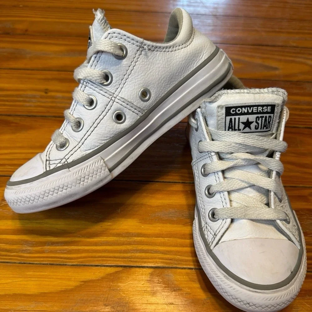 Converse All Star‎ Madison Leather Size 11 Youth